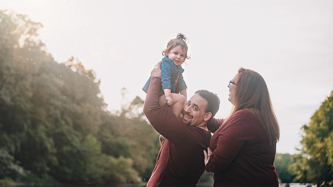 Andrew Komarow and family