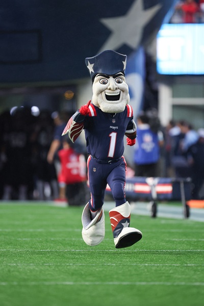 2025 Boston Pat Patriot mascot