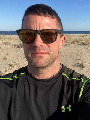 Just before a boardwalk run!