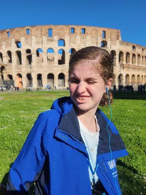 Amanda in Italy at the Coliseum